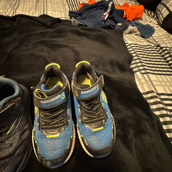 👟 Bundle: 3 Pairs of Boys’ Play Sneakers – Size 12. Saucony, Sketchers, NB - Picture 12 of 13